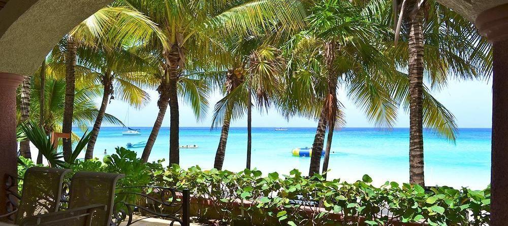 Las Sirenas Hotel And Condos West Bay Buitenkant foto
