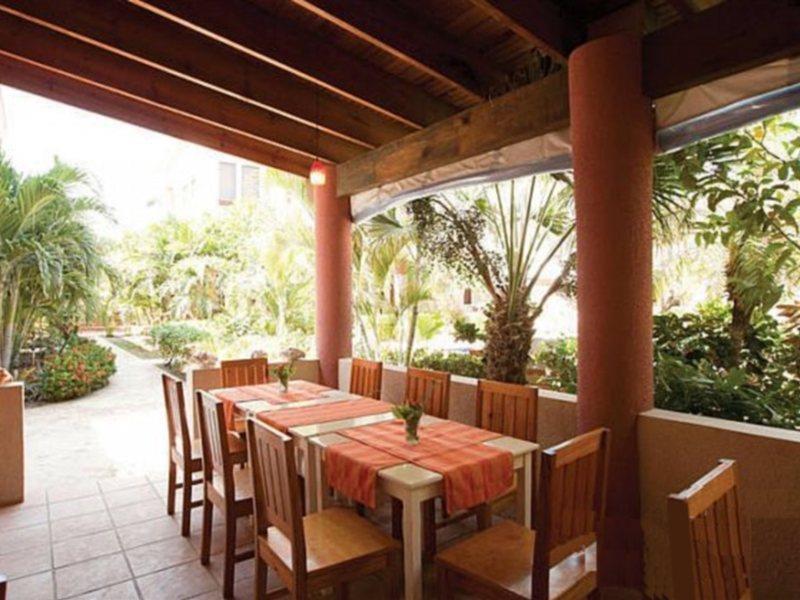 Las Sirenas Hotel And Condos West Bay Buitenkant foto
