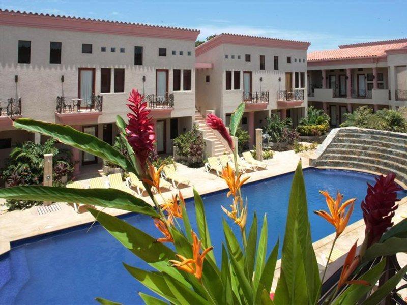 Las Sirenas Hotel And Condos West Bay Buitenkant foto