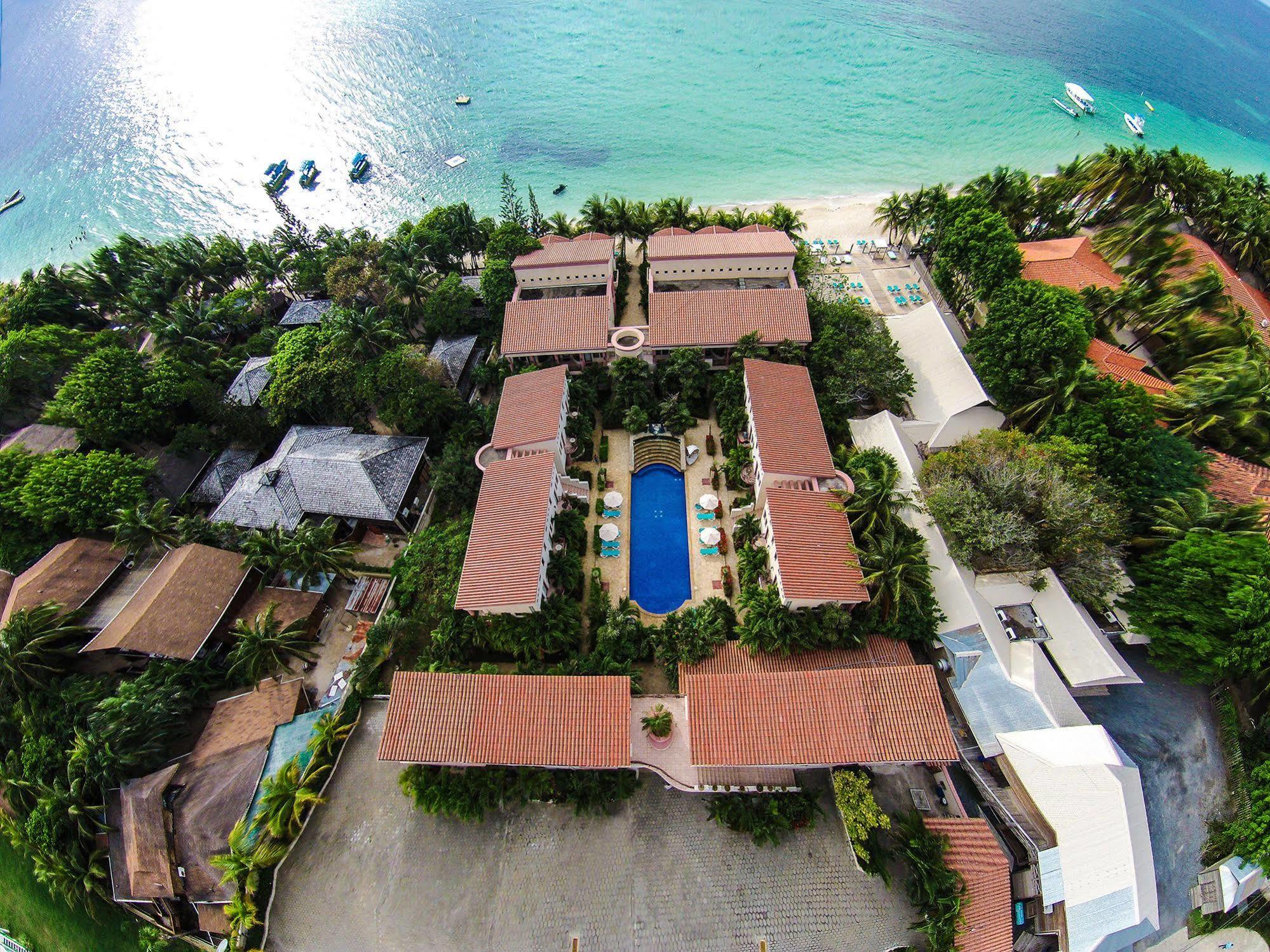 Las Sirenas Hotel And Condos West Bay Buitenkant foto